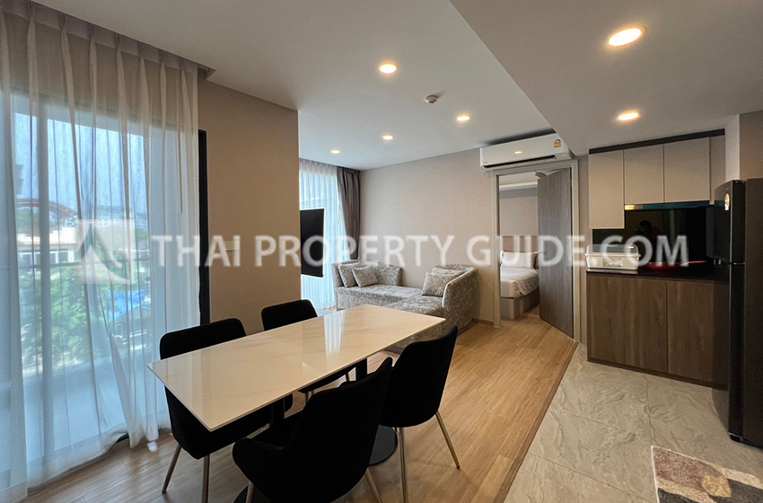 Apartment in New Petchburi 